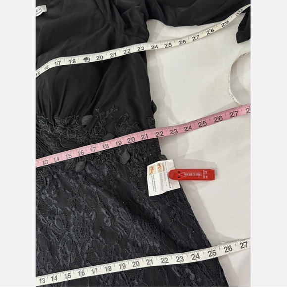 NWT Mac‎ Duggal [ 20W ] Wrap-over Long Sleeve Lace Applique Trumpet Gown Black - Picture 4 of 14